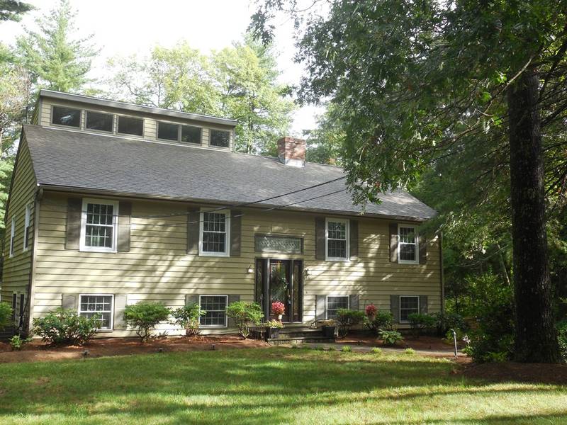 186 White Pond Rd, Hudson, MA 01749