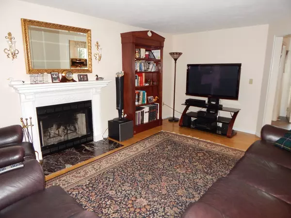 Haverhill, MA 01830,22 Pear Tree Rd