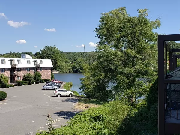 Lynn, MA 01902,605 Eastern Ave #203