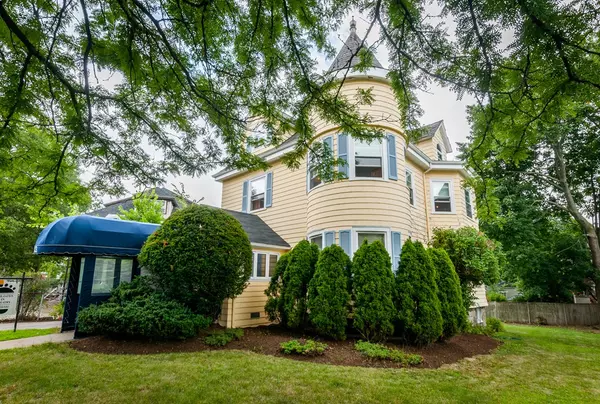 303 A & B Mt. Auburn Street, Watertown, MA 02472