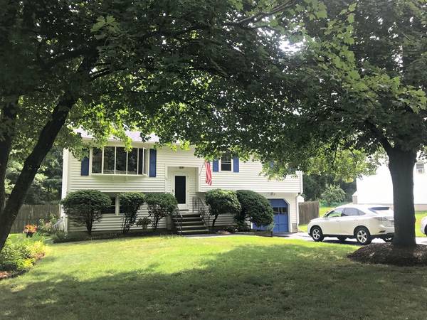 101 Rolling Ridge Lane, Methuen, MA 01844