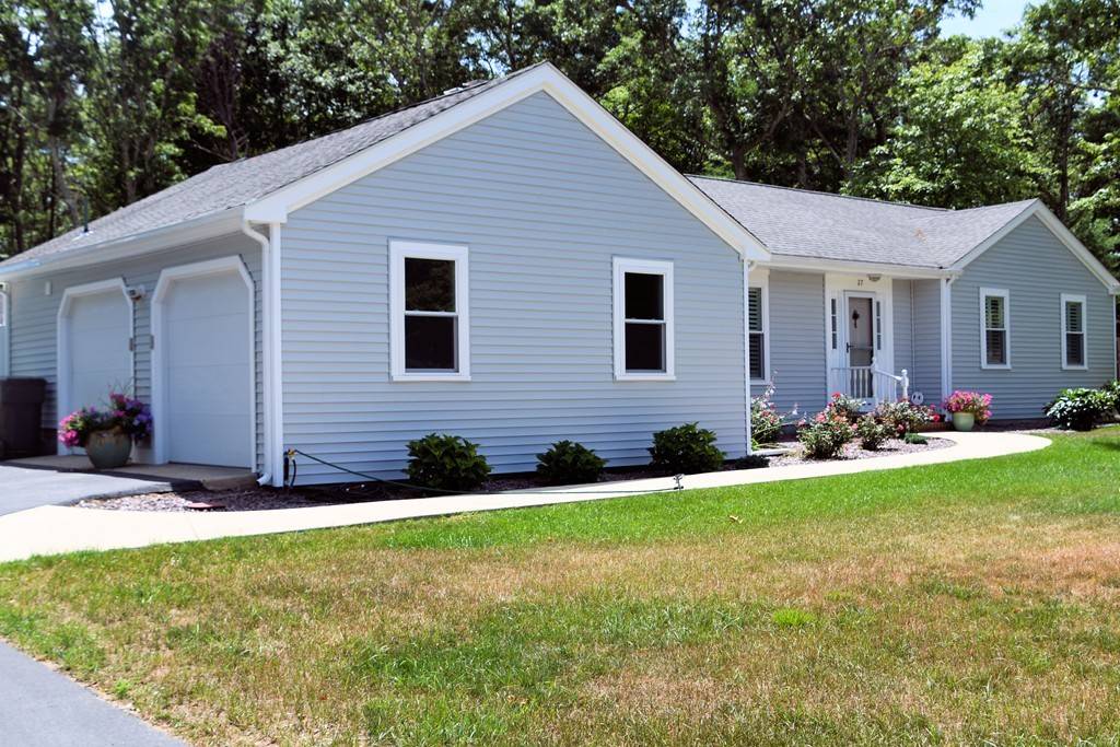 27 Janebar Circle, Plymouth, MA 02360