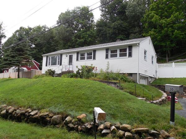 30 Wendell Rd, Fitchburg, MA 01420