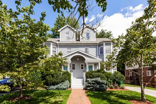 35 Court St #35, Newton, MA 02458