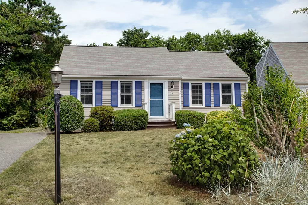 Falmouth, MA 02536,32 Jeffrey Lane