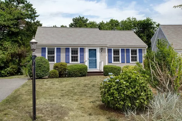 32 Jeffrey Lane, Falmouth, MA 02536