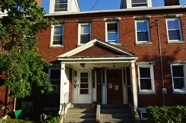 47 N Canal St, Holyoke, MA 01040