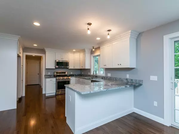 Norfolk, MA 02056,31 Boardman St