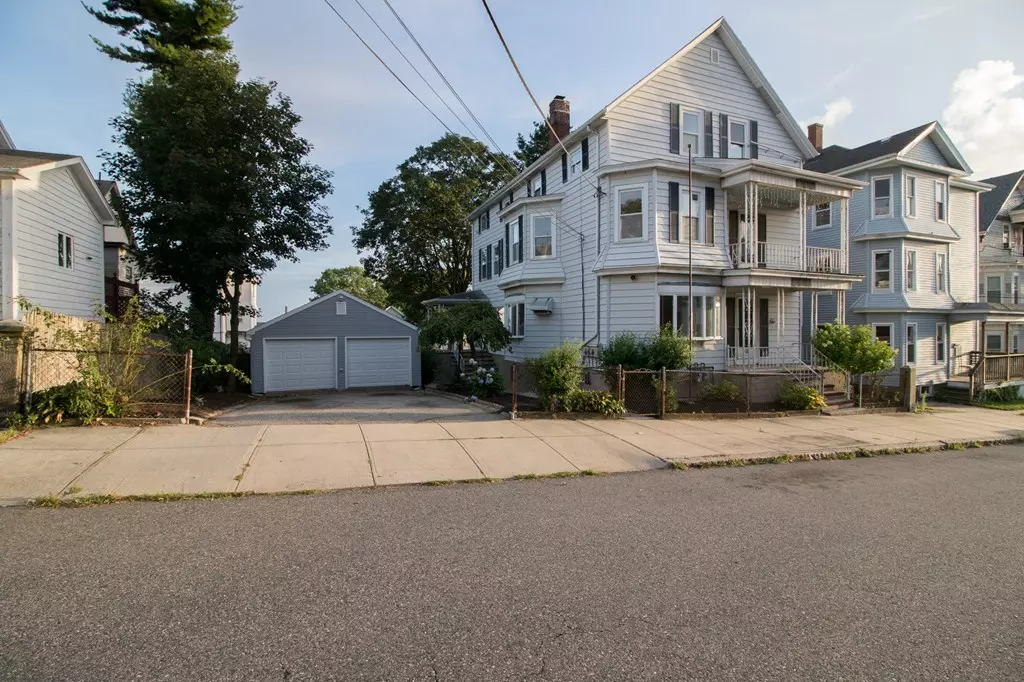 Fall River, MA 02720,713 Walnut Street