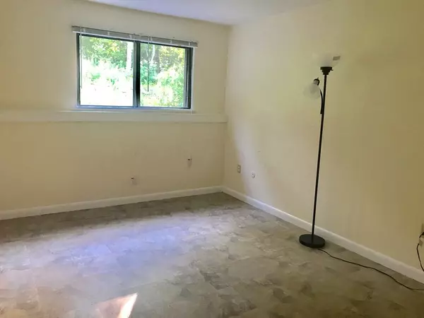 Rutland, MA 01543,176 Maple Ave #4-3