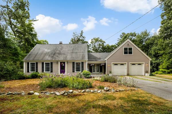 8 Matawa Dr, Freetown, MA 02702