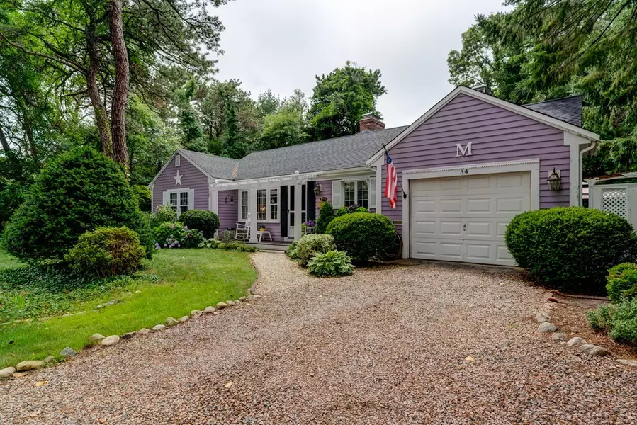 34 Golfers Cir, Yarmouth, MA 02664