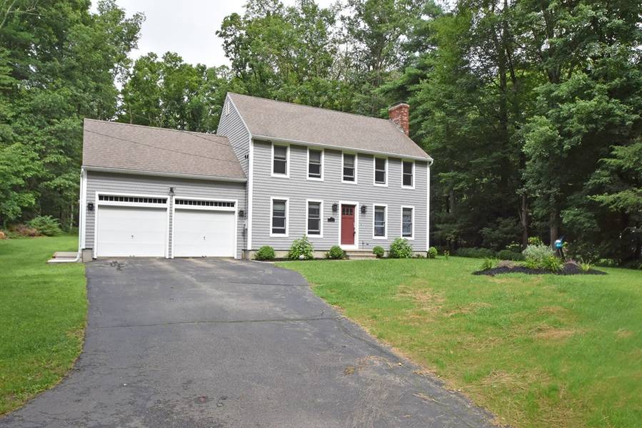 173 Cedar St, Sturbridge, MA 01518