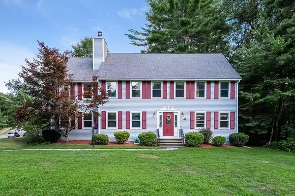 41 Village View Rd, Westford, MA 01886