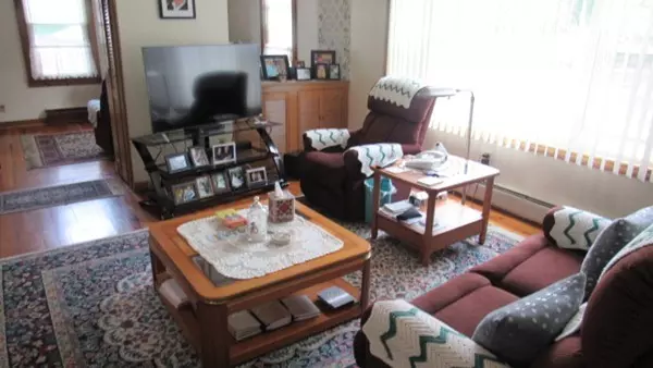 Acushnet, MA 02743,24 Jean Street