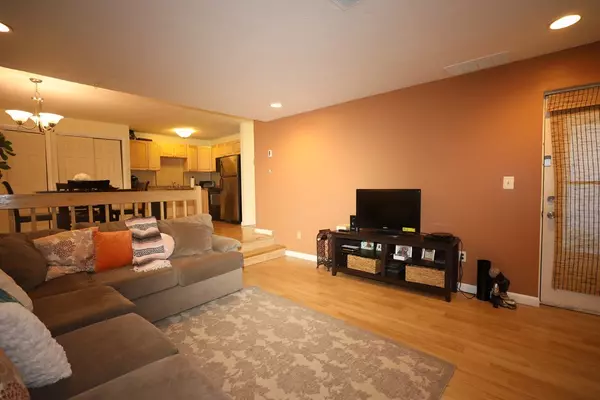 Weymouth, MA 02189,10 Chapman St #103