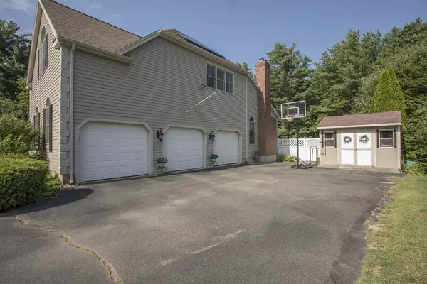 Easton, MA 02375,20 Forest Edge Rd