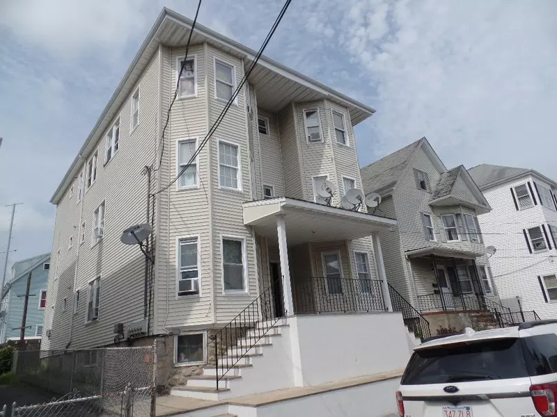 293 Collette St, New Bedford, MA 02746