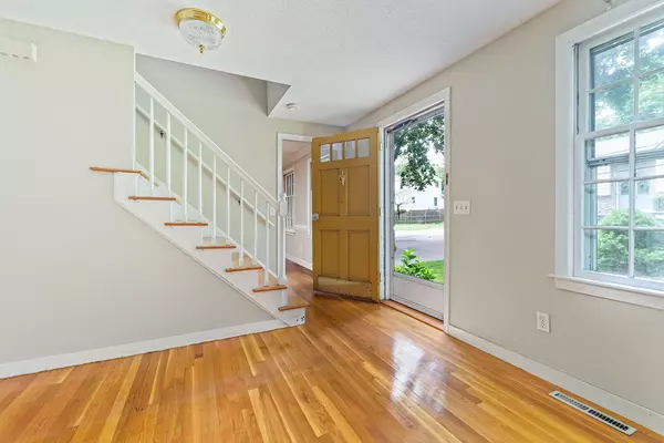 Braintree, MA 02184,7 Inglewood St