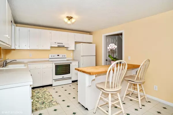 Yarmouth, MA 02673,481 Buck Island Rd #11B