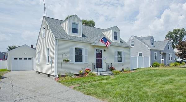 128 Derryfield Ave, Springfield, MA 01118