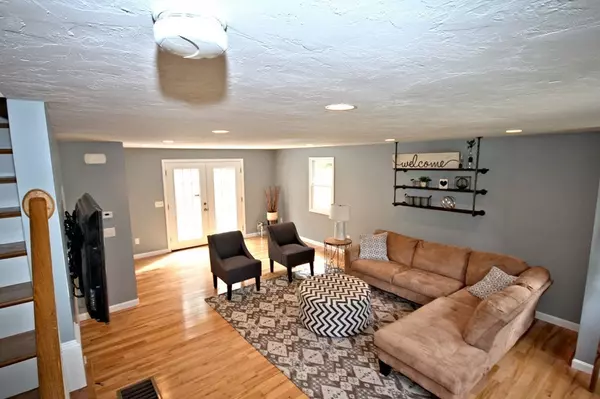 19 Hallorans Way, Plymouth, MA 02360