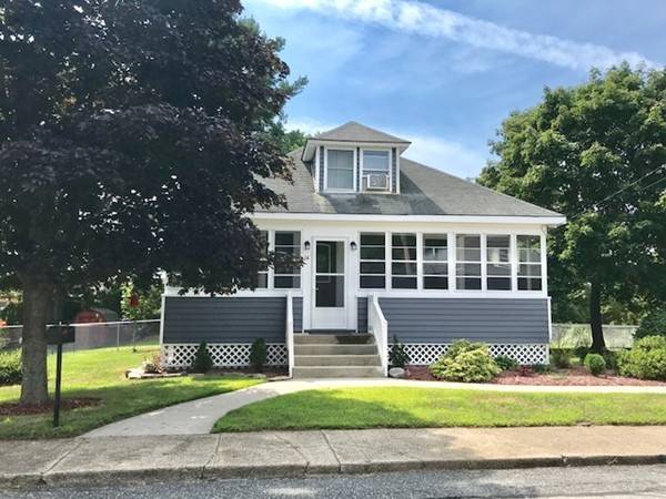 14 Pulaski Street, Uxbridge, MA 01569