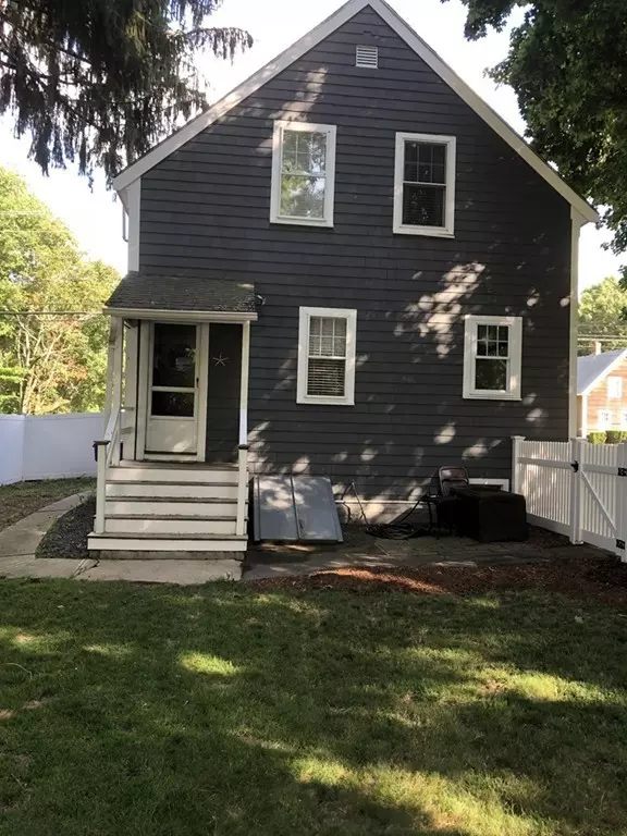 Rockland, MA 02370,373 W Water St