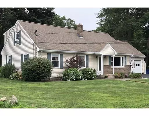 17 Oakwood Ave, Lincoln, RI 02865