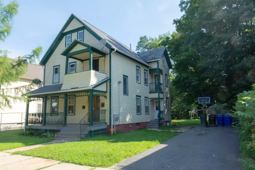 Springfield, MA 01109,131-133 Sherman St