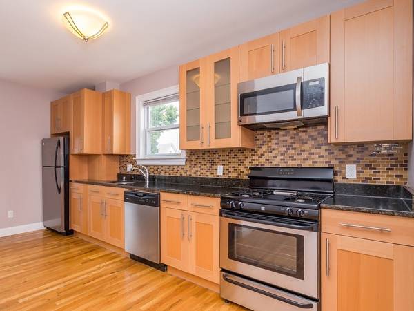 36 Washington Ave #4, Waltham, MA 02453