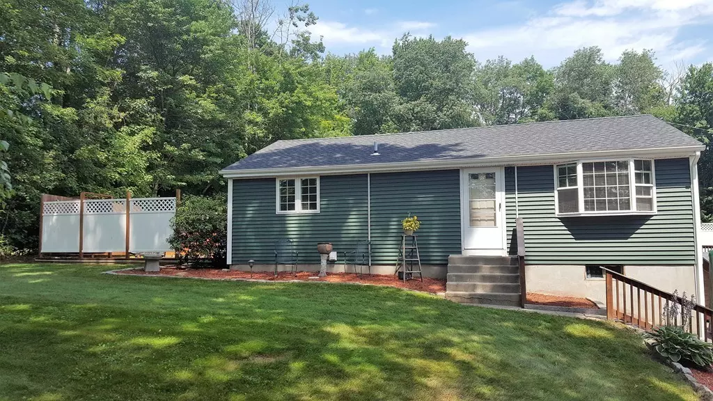 186 Brookfield Road, Charlton, MA 01507