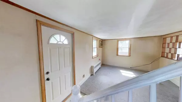 Peabody, MA 01960,2 Carlton St