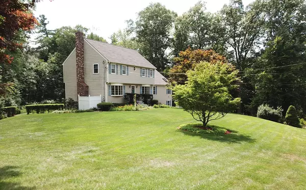 135 Norris Rd, Tyngsborough, MA 01879