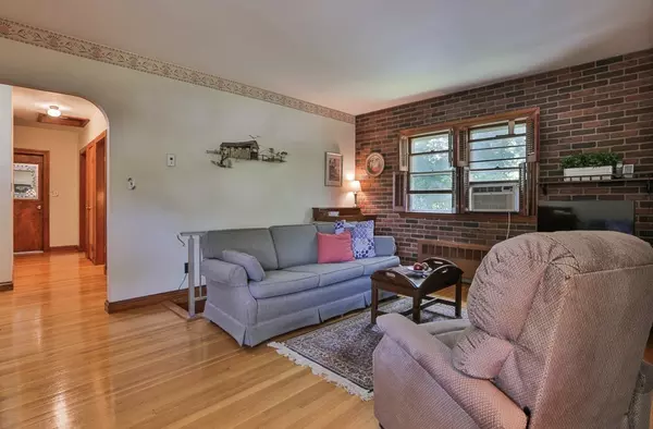 Wakefield, MA 01880,65 Eunice Cir