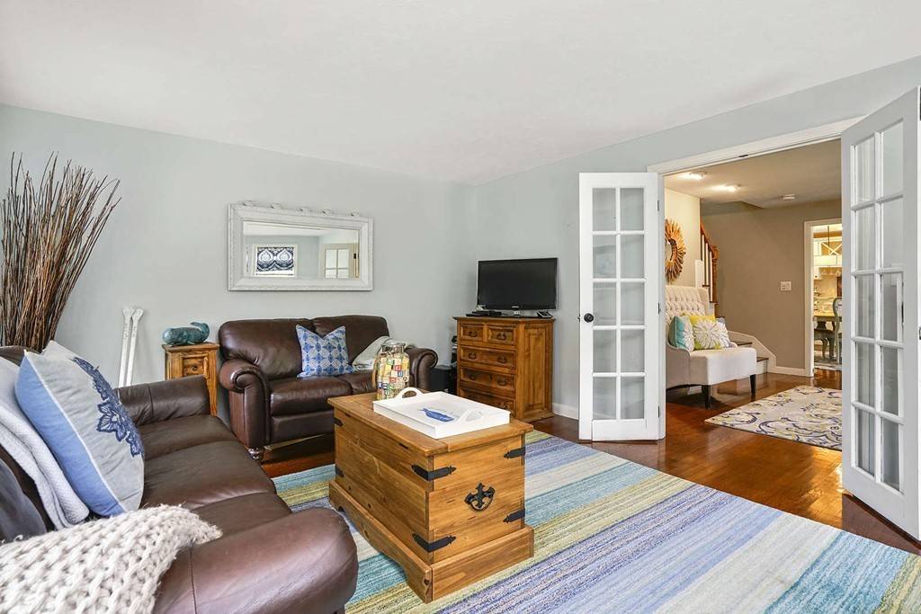 Duxbury, MA 02332,61 Simmons Dr