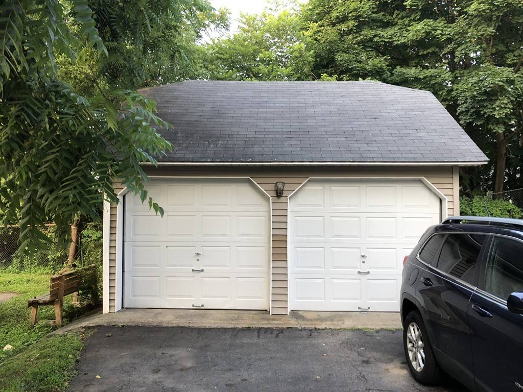 Webster, MA 01570,9 Deslauriers Ave