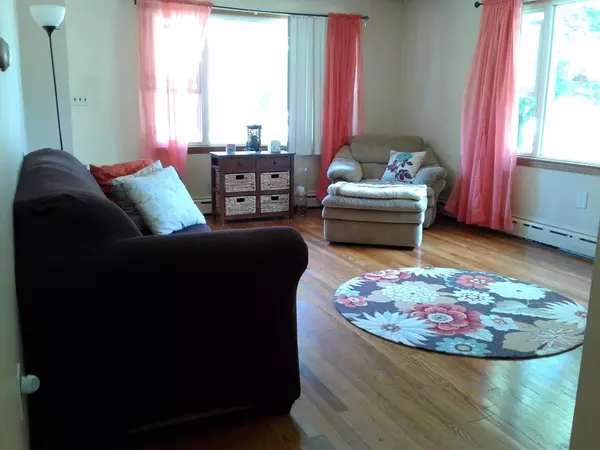 Somerset, MA 02726,7 Dias Terrace