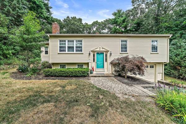 117 Whitford Cir, Marshfield, MA 02050