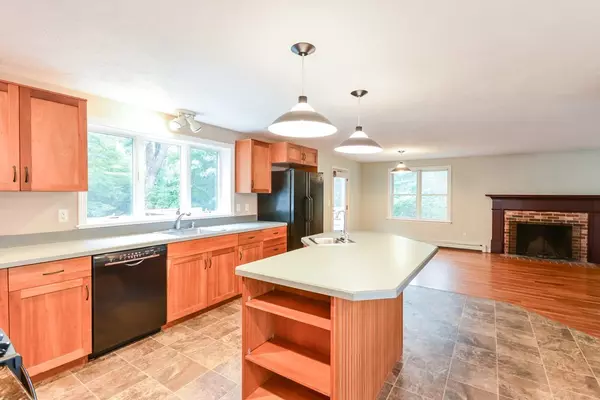 Falmouth, MA 02536,38 Dodson Way