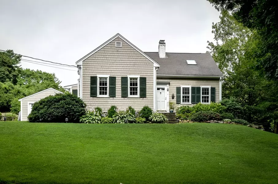 3 Hutton Road, Dover, MA 02030