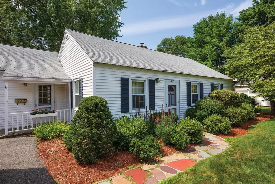 15 Caulfield Circle, Newton, MA 02459