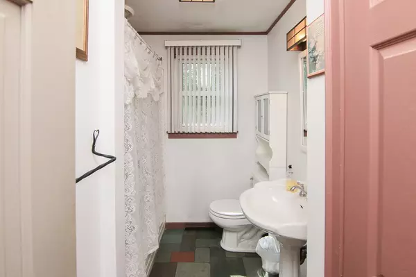 Milford, MA 01757,4 Trettle Dr.