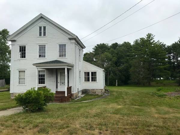 75 Rockland St, Dartmouth, MA 02748