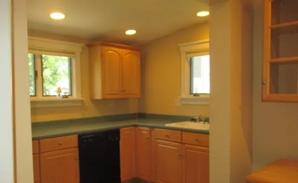 Beverly, MA 01915,62 Colon St