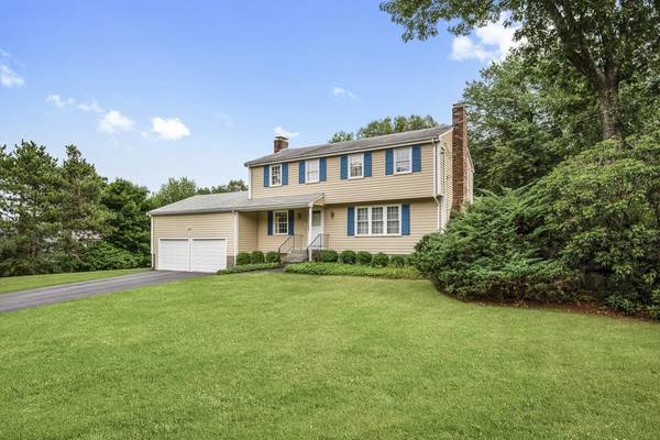 6 Hillview Terrace, Medway, MA 02053