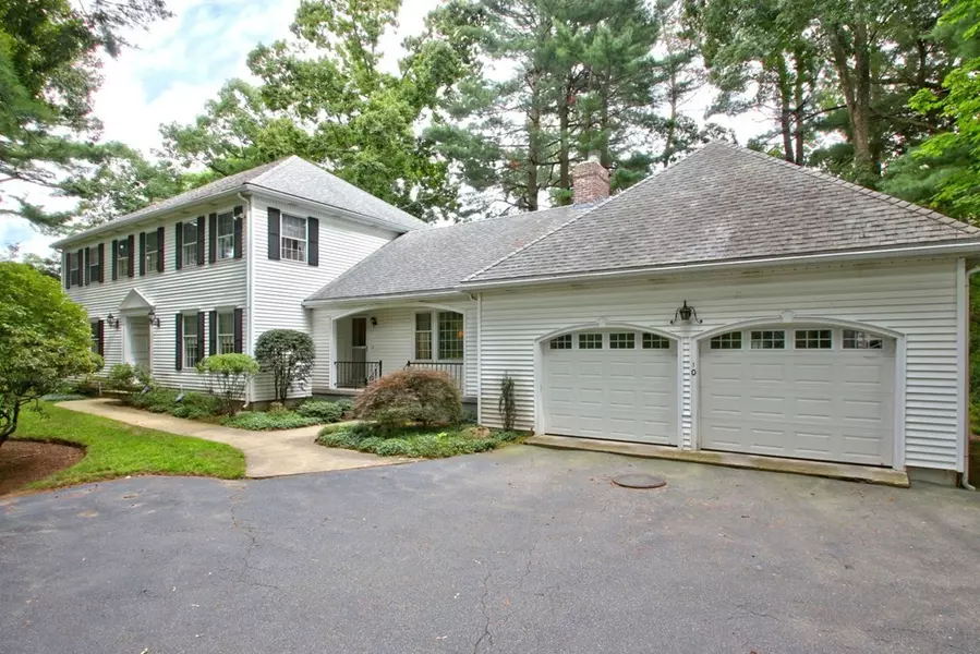 10 Albion Road, Wellesley, MA 02481