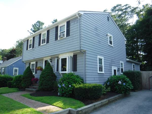 20 Robinswood Rd, Weymouth, MA 02190