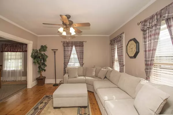 Easton, MA 02356,5 Seaver St