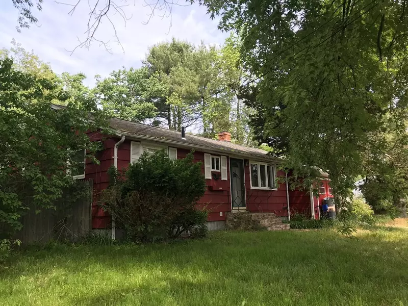 1406 Shawsheen St, Tewksbury, MA 01876